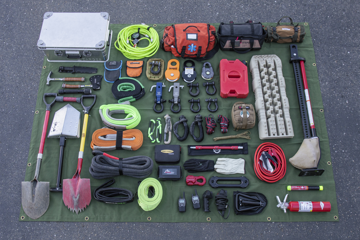 Kit overlanding: Cosa mettere in auto per un weekend